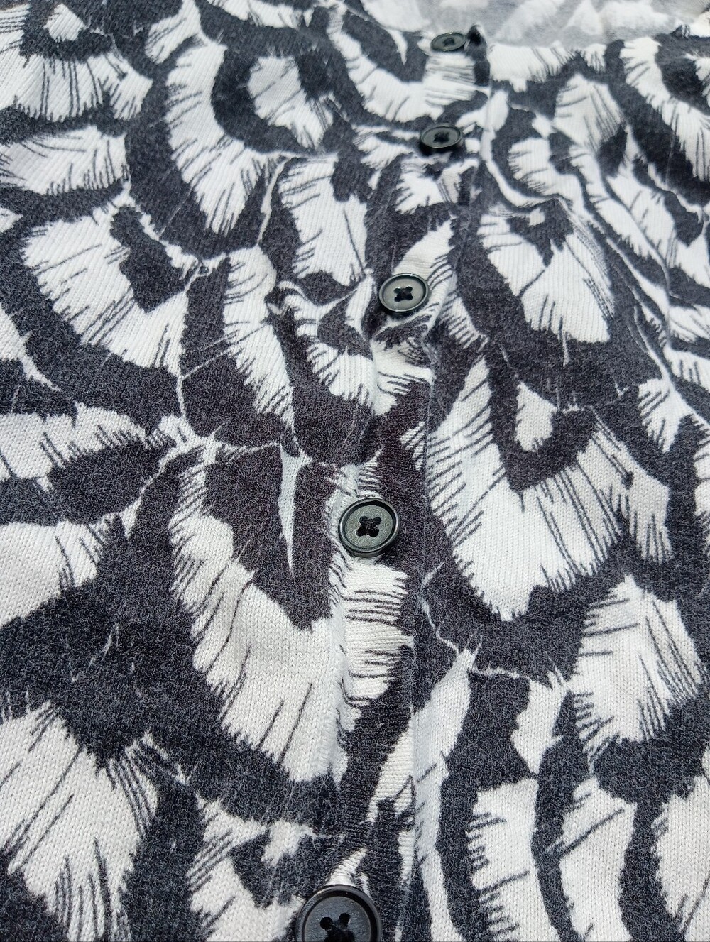 Old Money Black & White Talbot's Preppy Leaf Pattern Cardigan XL - Picture 5 of 6